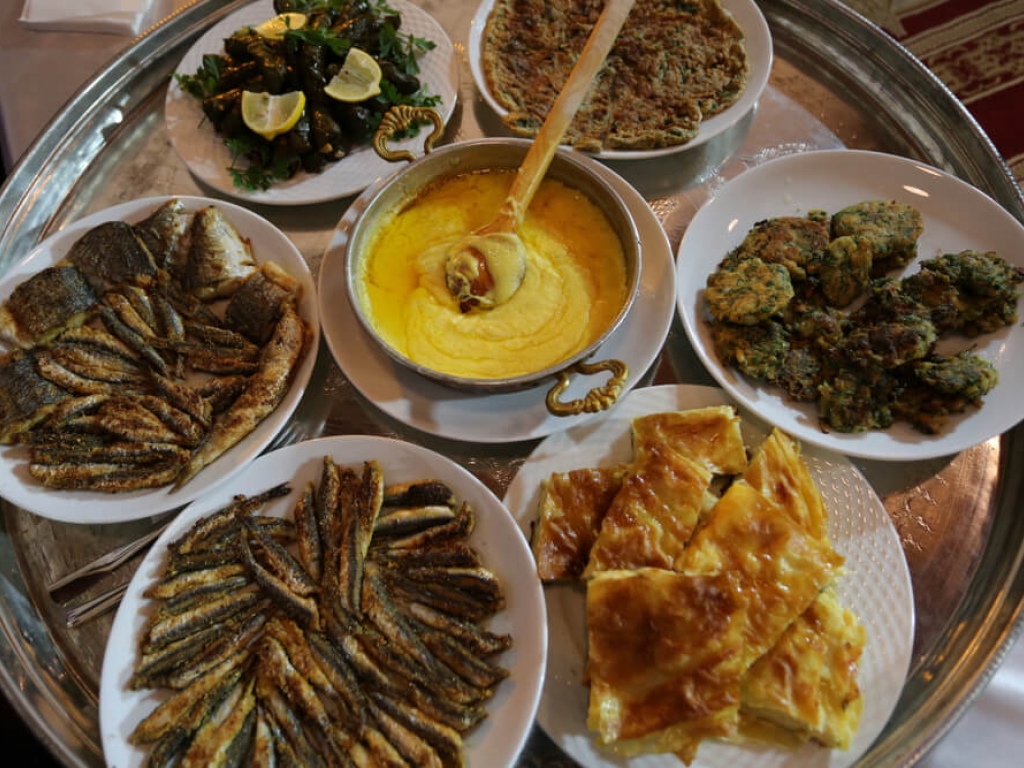 TRABZON MUTFAK KÜLTÜRÜ VE YÖRESELLERİ