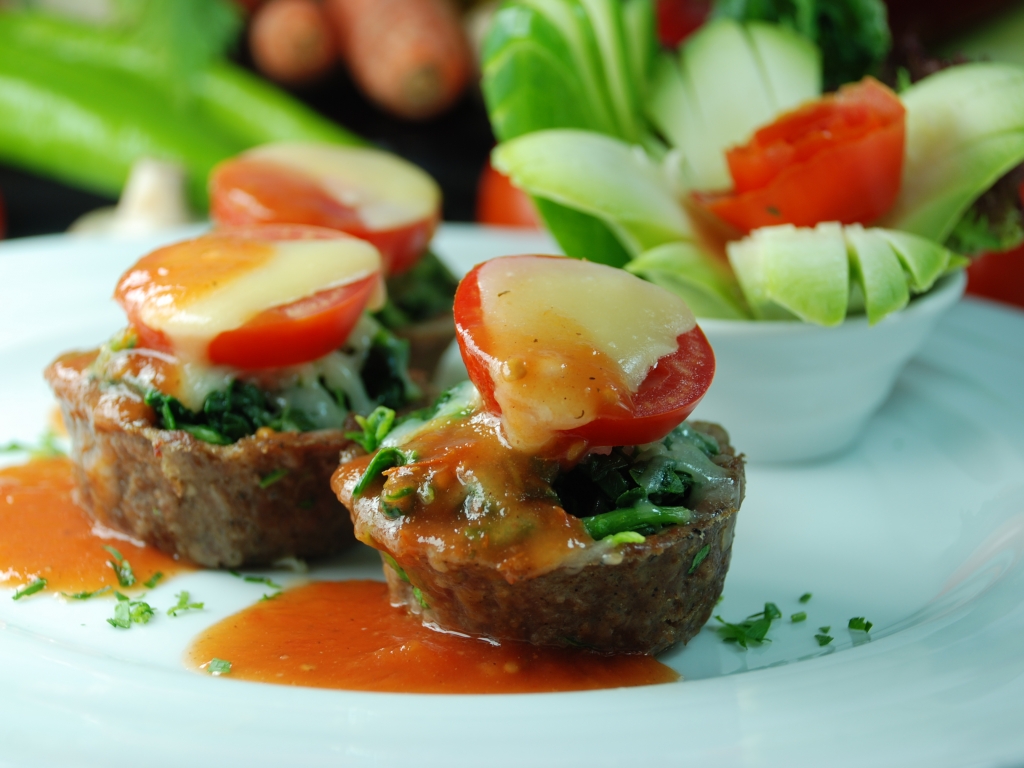 ISPANAKLI ÇANAK KÖFTE