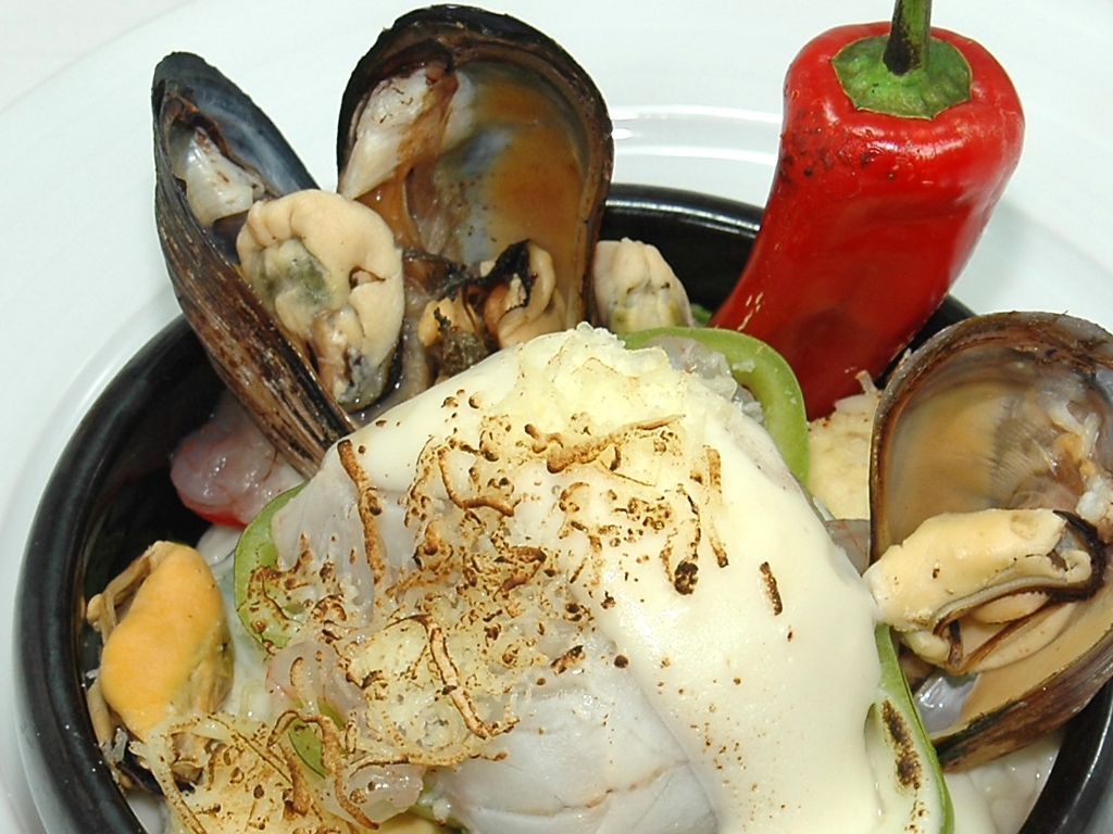 DENİZ MAHSULLERİ GÜVEÇ