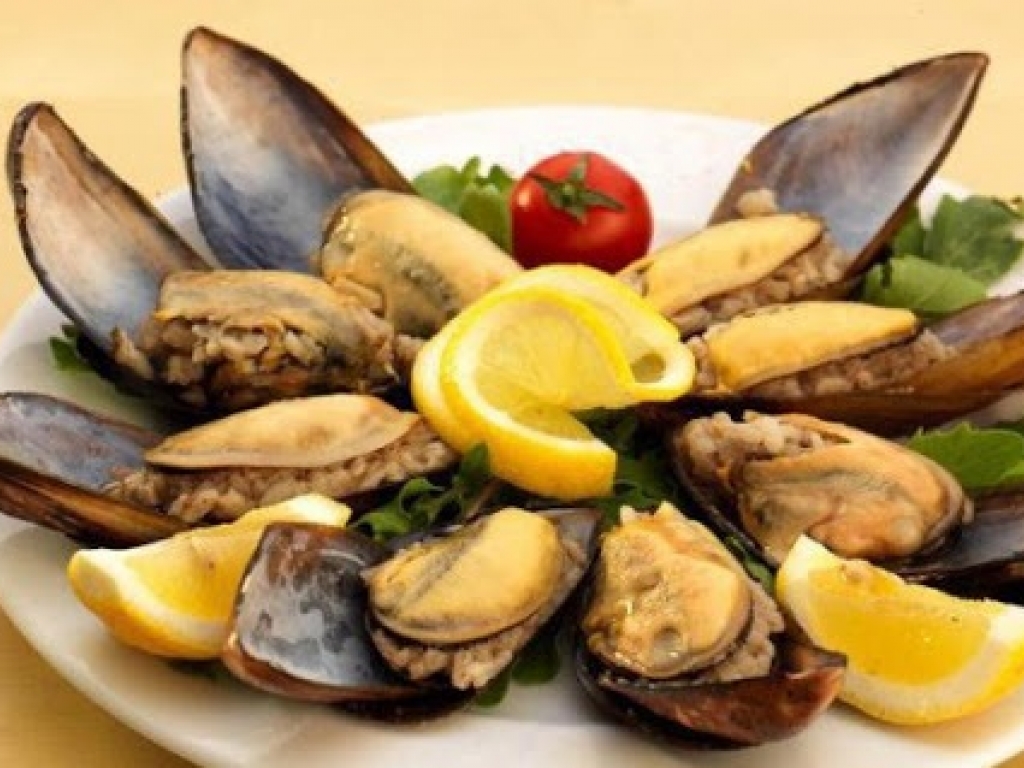 MİDYE DOLMASI