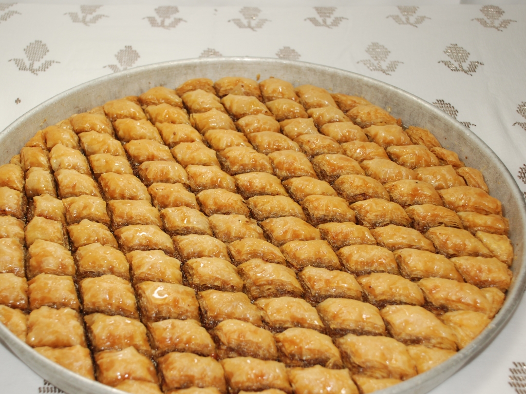 CEVİZLİ BAKLAVA